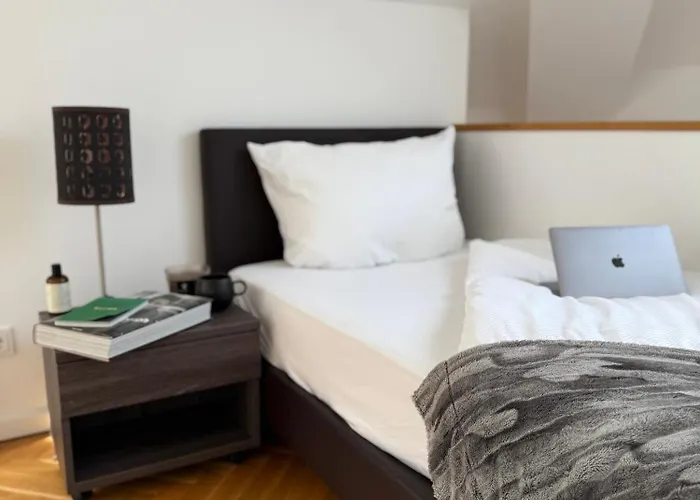 Schwere Reiter Straße Apartment München