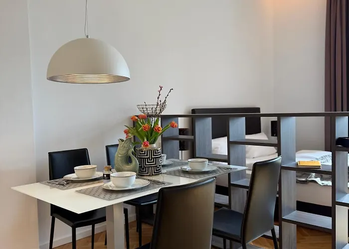 Apartment Schwere Reiter Straße München