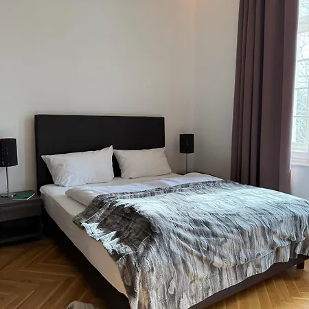 Schwere Reiter Strasse Lägenhet